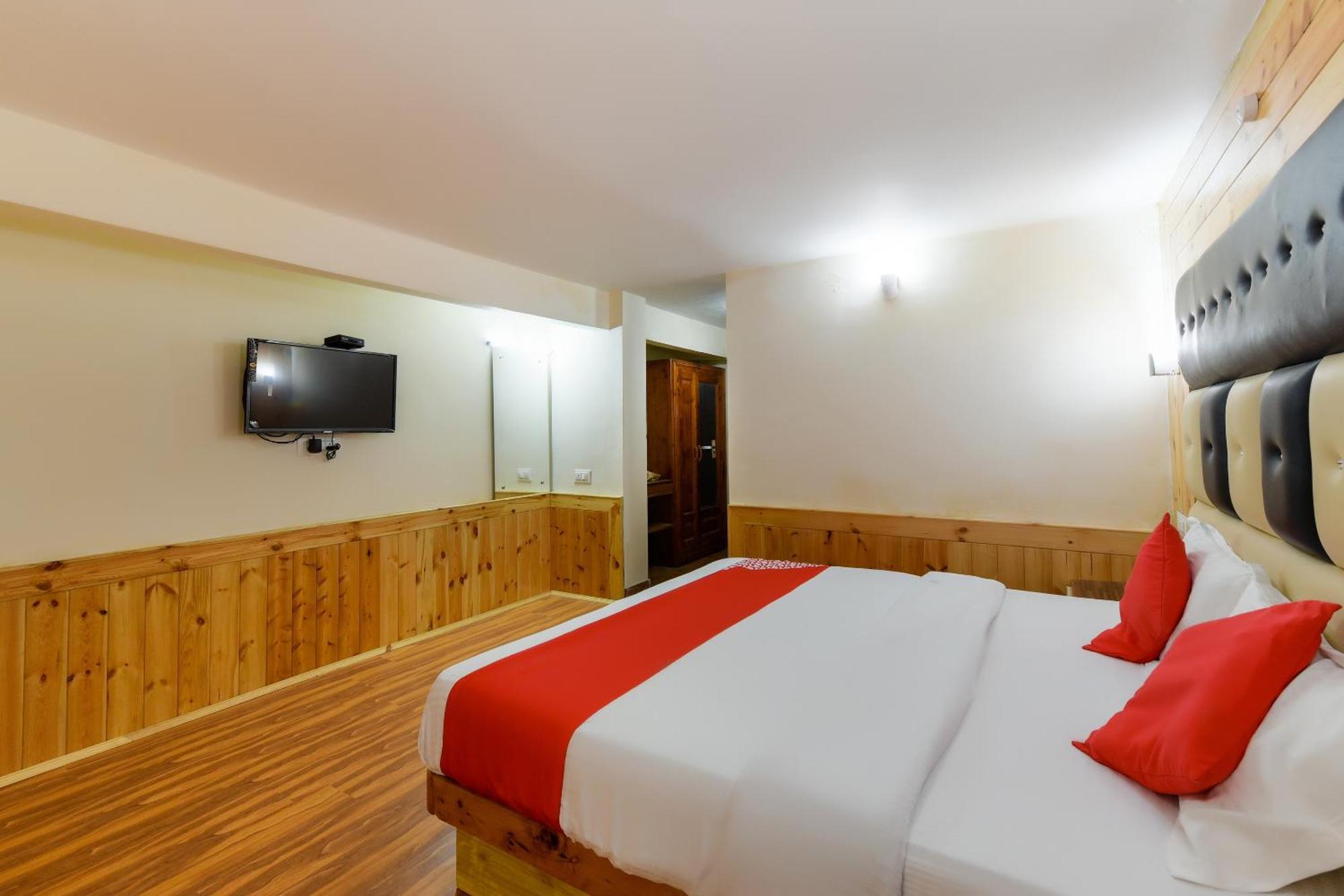 Oyo 46485 Hotel Vijayant Manāli Exteriér fotografie